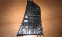 Направляющая переднего бампера AUDI A4 (1995-2000) R