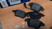Колодки передние VAG A1/A3/Golf V/Octavia/Caddy III/Passat B6/Touran 02/03-> с датчиком
